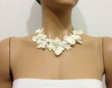 White Roses bouquet - Crochet Flower Bouquet Necklace